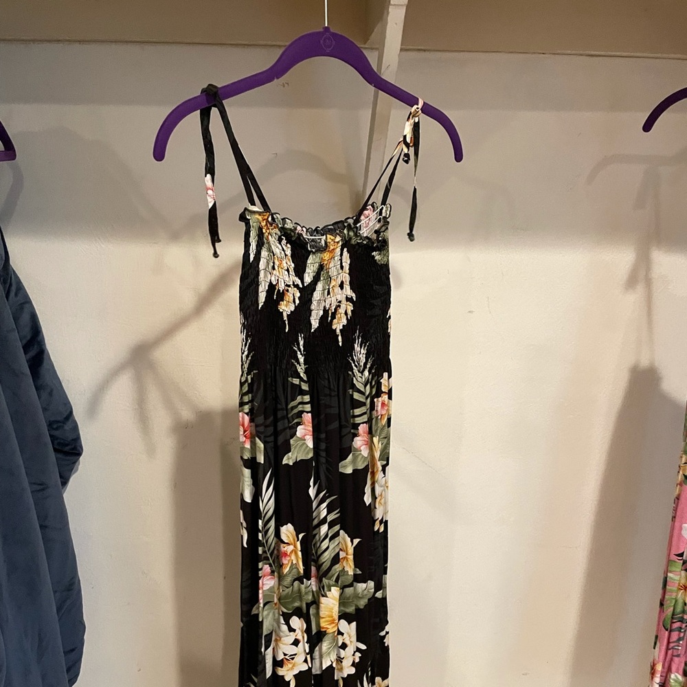 Maxi Hawaiian Print Dress Size Medium